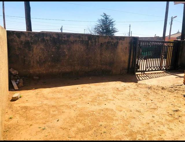 2 BEDROOM HOUSE FOR SALE IN RIETVALLEI